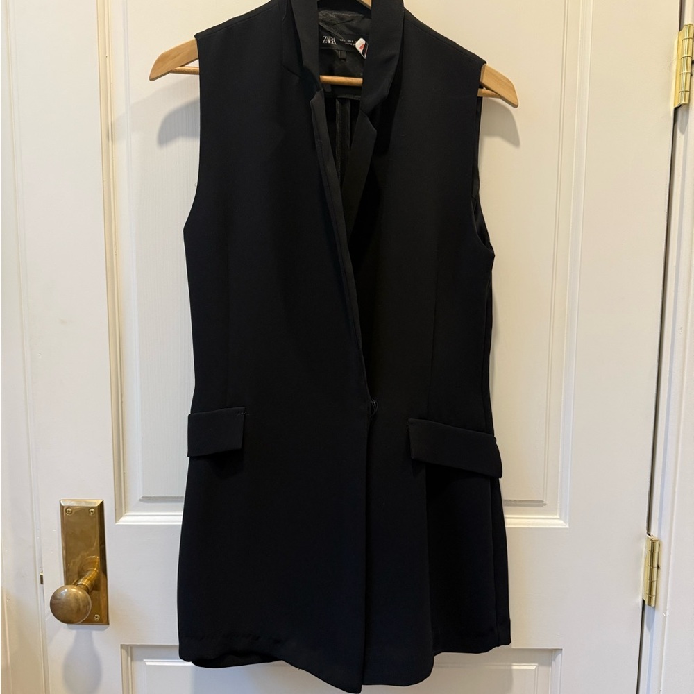Zara Sleeveless Black Skort Dress